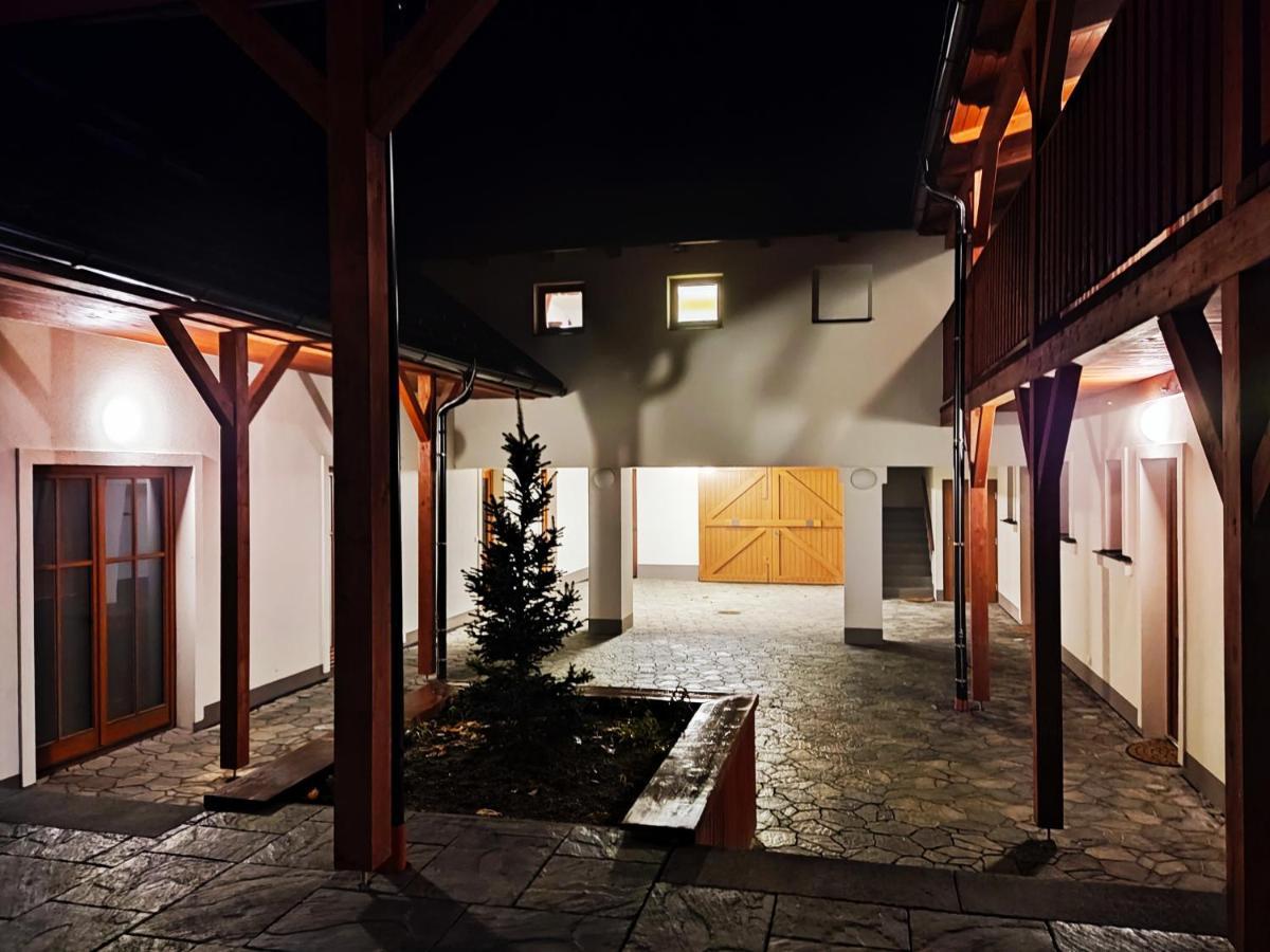 Matejovec 109 & Ubytovani Na Statku Cesky Rudolec Exterior photo